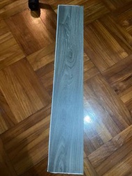 PVC 灰色自黏加厚耐磨防水木紋地板貼