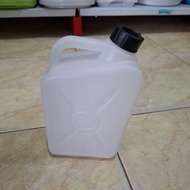 New 2 liter jerry can/oil water jerry can