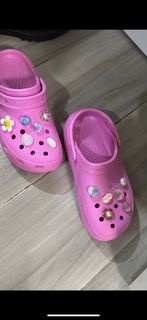 Crocs 鞋