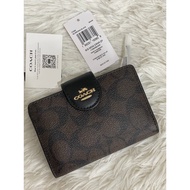 C MEDIUM WALLET - - US BOUGHT