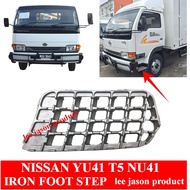 J119S01 NISSAN UD YU41 T5 NU41 IRON FOOT STEP