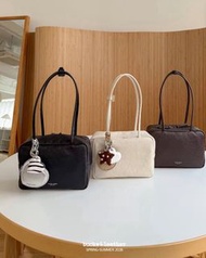 🇰🇷 #Bucks & Leather 26SS #最新款 #正方形簡約保齡球包 #保齡球袋 #手提包 #單肩包 #SHOULDERBAG #手袋 #袋 #手拎包 #包 #女裝 #男女同款 ❤️ #限