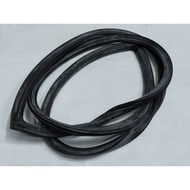 1116700139 MERCEDES-BENZ 190Dc W110 W111 REAR WINDSCREEN RUBBER