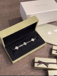 Van Cleef & Arpels Alhambra 幸運草手鏈