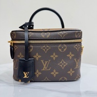 JK國際二手精品✨ LV M45165 VANITY化妝包