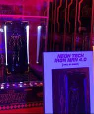 現貨全新 限量 Neon Hottoys 格納庫 Night Showcase 2021 Hall of Armor Neon Tech 4.0 Luminous Reflective Effects