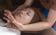 Tokyo Private Facial Treatment with Pro Care Gift