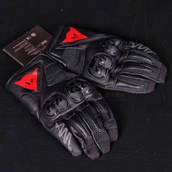 TYU TOP★Dainese ถุงมือใหม่ Dainese ถุงมือมอเตอร์ไซด์สีดำและสีขาวสีแดงอุปกรณ์ป้องกันการขับขี่ถุงมือระ