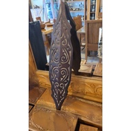 Terabai Kayu iban wood wooden shield Borneo sarawak Malaysia iban dayak bidayuh traditional aborigin