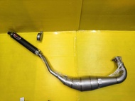 ท่อสูตร LMN เลส ปลายคาร์บอนดำ จุกไทเทเนียม LMN แท้  ใส่ LS DASH ลูกโต  ทรงกระดกยกชิดตตามรูป (ใช้ในสน