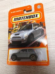 【BMW mini cooper】[另有紅色版本可供選擇]全新火柴盒銀色寶馬"mini cooper"合金模型玩具車 matchbox silvery color 2003 bmw mini coop