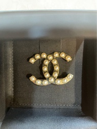 Chanel珍珠胸針