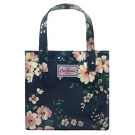 Cath Kidston S Bookbag กระเป๋าอเนกประสงค์ขนาดเล็ก Small Size Open Top Handled Handbag Lunch Bag Water Resistant Oilcloth Tote ลายดอกไม้(Hedge Rose สีครีม/ Summer Floral สีฟ้า/ Pembridge Ditsy สีเหลือง)