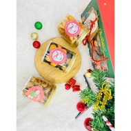 [Minimum Contents 3 Jars] FREE ANGPAO Envelopes/CHRISTMAS Decorations -/CHRISTMAS HAMPERS - Special Set - 2 Jar Cookies+Greeting Card/ MERRY CHRISTMAST BOX Cookie Package/CHRISTMAS HAMPERS/ CHRISTMAS HAMPERS CHRISTMAS GIFT Boxes/ CHRISTMAS Gifts/Christmas