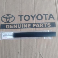 Right Rubber Roof Molding 75551-60110 Original Landcruiser Lexus Lx570