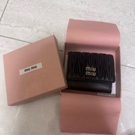MIUMIU卡夾包