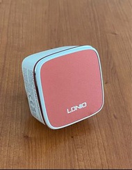 力德諾LDNIO A2405 QC3.0 USB英規三腳頭30W 快充充電器 手機充電平板充電 充電頭