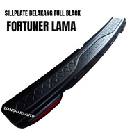 OLD TOYOTA FORTUNER REAR SILLPLATE WITH COMBINATION REFLECTOR Toyota Fortuner Accessories