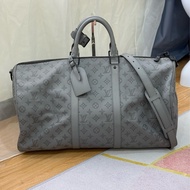 LV Keepall 50灰色壓紋小牛皮旅行袋✨最新晶片款