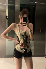 กางเกงขาสั้นยีนส์เอวต่ำสีดำ ทรงสลิมฟิต กางเกงยีนส์ทรงเข้ารูปสำหรับผู้หญิง สไตล์ Y2K ช่วงฤดูร้อน