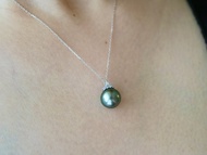 日本直送 大溪地黑珍珠吊墜項鍊 鑽石王冠 18k白金 天然海水珍珠