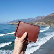 Men's Money Clip Wallet made of Vegetable-tanned buffalo Leather in Brown