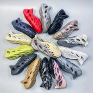 [1: 1 Development] Coconut Hole Shoes Foam Runner "MXT Moon GRey" Gray Yellow Hole Shoes Foam Runner