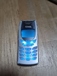 Nokia 8250正常，唔包電池