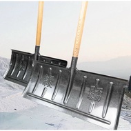 Convenient shovel for drying agricultural products, shovel with wheels for scooping agricultural pro