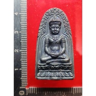 Phra Rod Chom Surin
帕洛 素林本命佛

Luang phor hong 龙婆宏

Wat phetchaburi

佛历be 2541

Nur Nawaloha 九宝铜材质