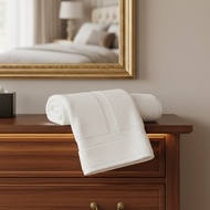 Hotel Bath Towel size 70x140 cm 580 GSM Thick White