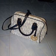 BRANDED LEATHER HANDBAG