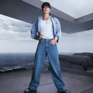 CALVIN KLEIN เสื้อเชิ้ตแขนยาว Multi Stripe Coolmax Relaxed Shirt รุ่น 4RF401G C7K-สีฟ้า