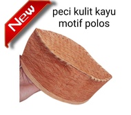 Peci kulit kayu habib bahar motif kujang terompah