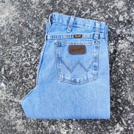 W2/34 Used Wrangler Jeans Model 47MWZ Regular fit Production Nicaragua Actual Waist 34.5 "Full Body 