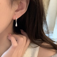 Anting-anting Titisan Air Berkilat Klip Telinga Bujur Geometrik Bergaya untuk Wanita Gaya Minimalis 