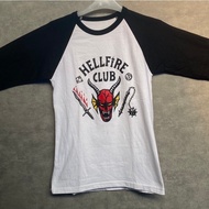 Raglan sleeve spray art t-shirt