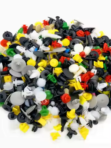 100pcs car mixed plastic buckle Clip for Volvo S40 S60 S80 XC60 XC90 v70 S80L V6 v40 v50 850 c30 v60