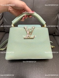 LV(Louis Vuitton) Capucines mini珠光綠全皮