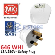MK 646WHI 13A Heavy Duty 3 Pin Bakelite Plug Top