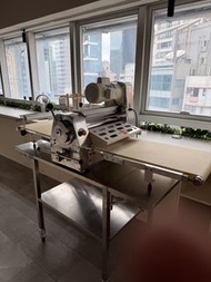 Tabletop Dough Sheeter 桌上酥皮壓麵機