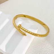 Gelang Ulir ทำเล็บแบรนด์คลาสสิกของ Yuki สำหรับผู้หญิงอารมณ์เรียบง่ายลายตารางสร้อยคอทันสมัยเป็นของขวั