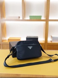 Prada相機包尼龍胸包 vs 尼龍mini小挎包 香港發貨
