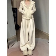 Salt Women's Autumn Leisure Two-Piece Set - Casual Sportswear for Students