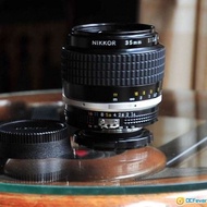 Nikon Nikkor 35mm f/1.4 AI-S 鏡頭連遮光罩