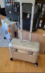Rimowa pilot aluminium 銀色行李喼