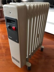 Philips 飛利浦充油式電暖爐