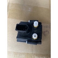 BMW F02 F15 AIR VALVE /ABSORBER AIR VALVE