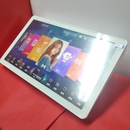 99新，19寸大屏幕2TB KKH 國際版百萬歌庫版點歌機，卡啦ok，廣東曲中日韓新舊歌 齊全，wifi自動更新！有一年高速vip，送全新無綫咪两支！