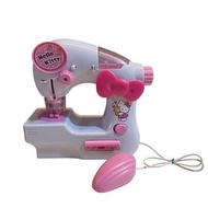 ❮二手❯ 日本 Hello Kitty 凱蒂貓 兒童電動裁縫機 可以縫紉薄布 手工DIY 禮盒玩具 縫紉機 縫紉 裁縫
